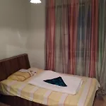 опера *